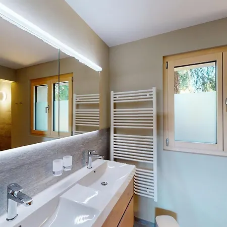 아파트 Setaria Fuer 5 Personen Haus Barlangia-lenzerheide *