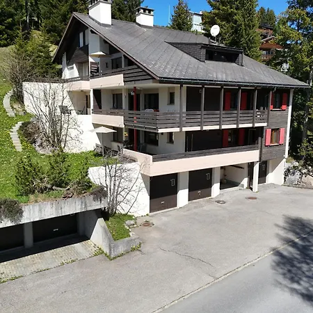 Setaria Fuer 5 Personen Haus Barlangia-lenzerheide *