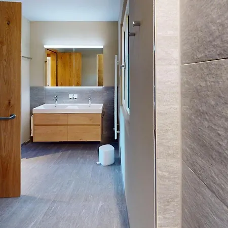 Lägenhet Setaria Fuer 5 Personen Haus Barlangia-lenzerheide Valbella