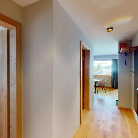 Setaria Fuer 5 Personen Haus Barlangia-lenzerheide *